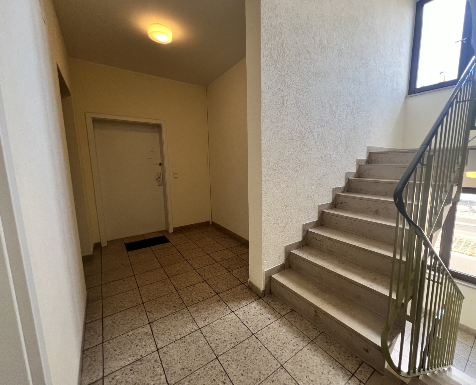 Großes Zimmer in moderner 4er-WG in Nürnberg am Nordring