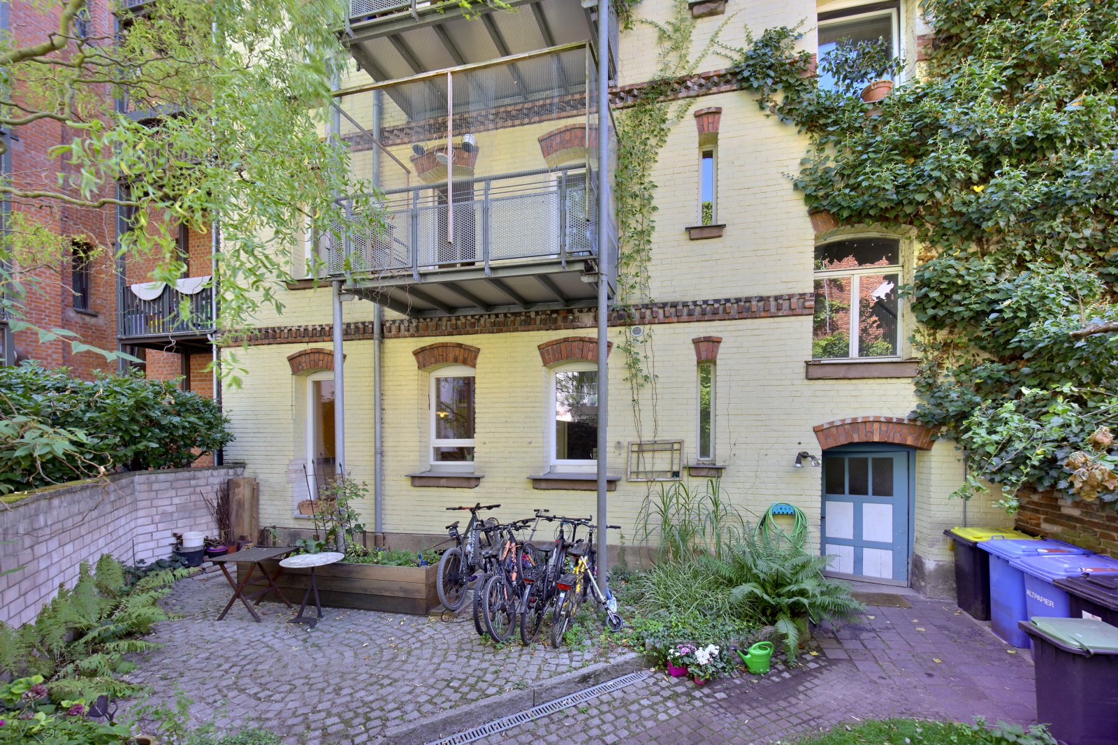 Provisionsfrei: Familienglück auf zwei Etagen – stilvolle Altbauwohnung mit besonderem Flair in Gostenhof
