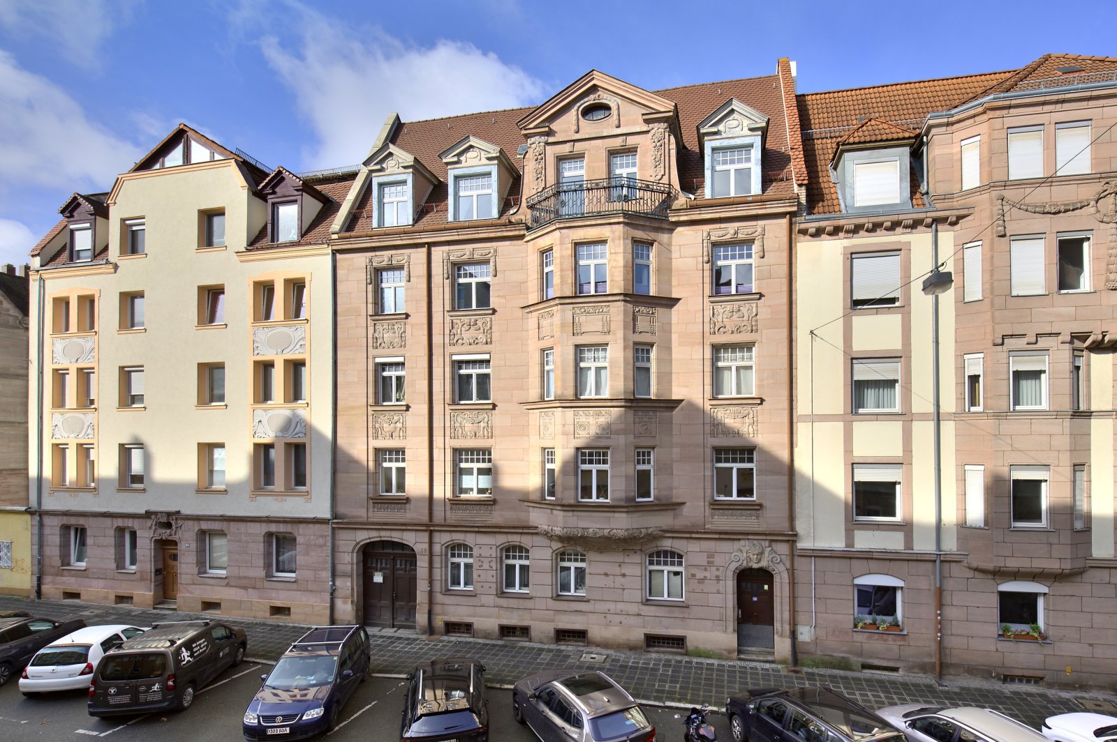 Provisionsfrei: Bezugsfreie & Sanierte Denkmal-Rarität - 5-Zimmer-Wohnung in Nürnberg St. Leonhard
