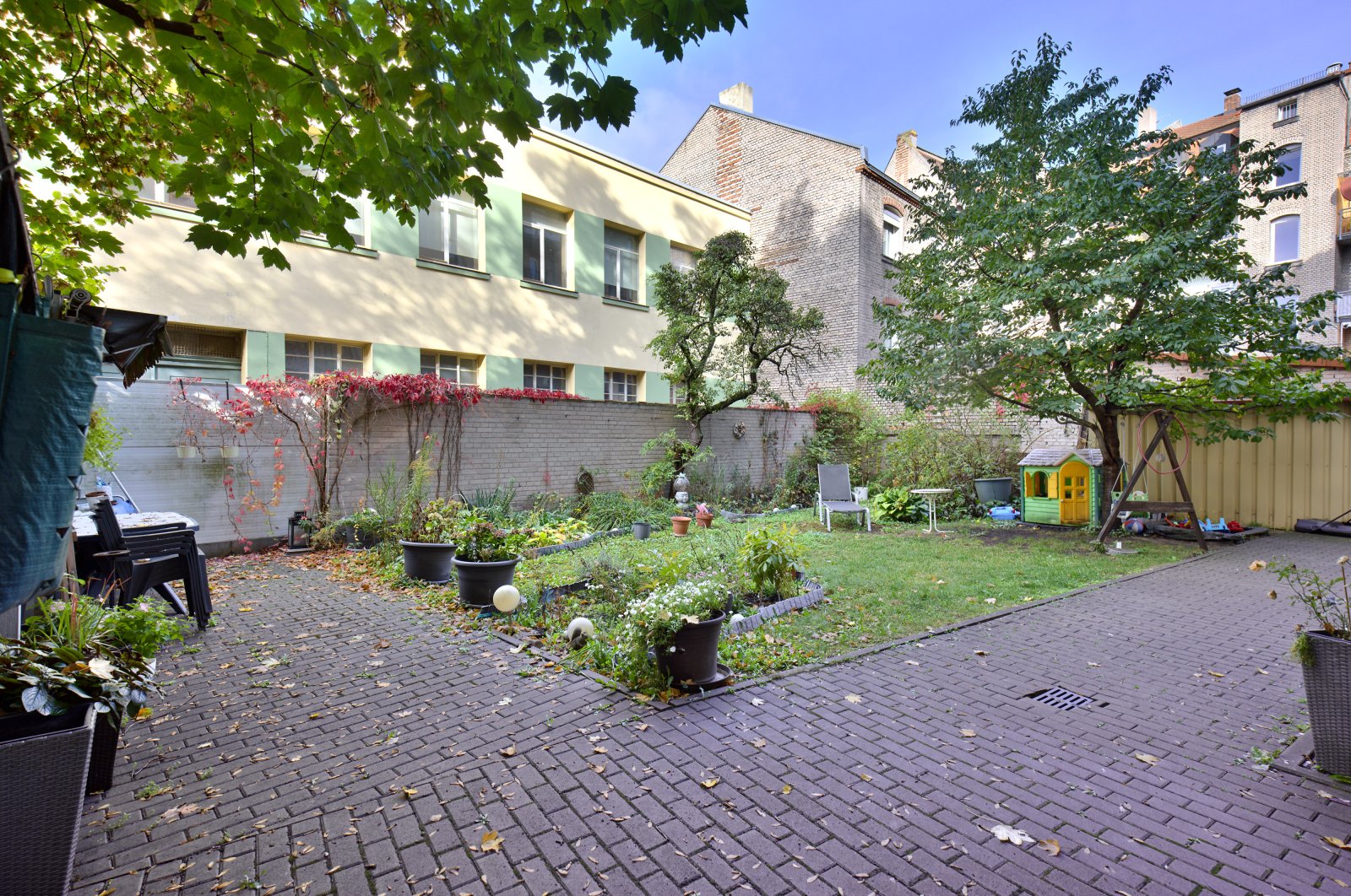 Provisionsfrei: Bezugsfreie & Sanierte Denkmal-Rarität - 5-Zimmer-Wohnung in Nürnberg St. Leonhard