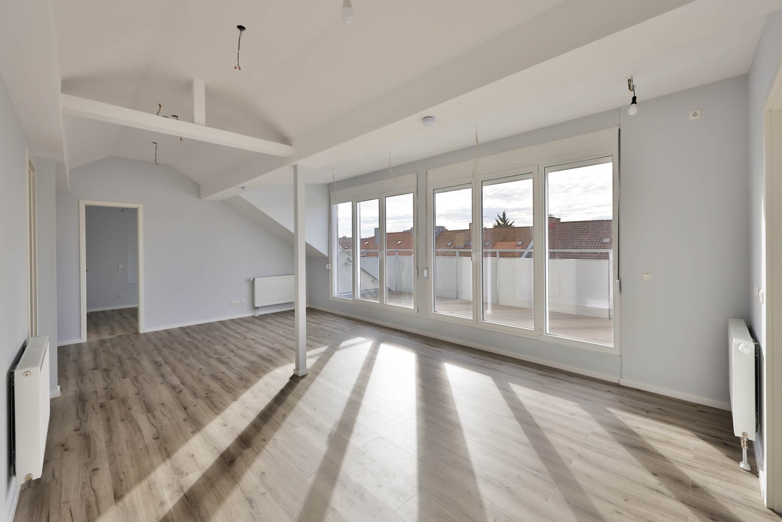 Wohnzimmer Blick zum Schlafzimmer