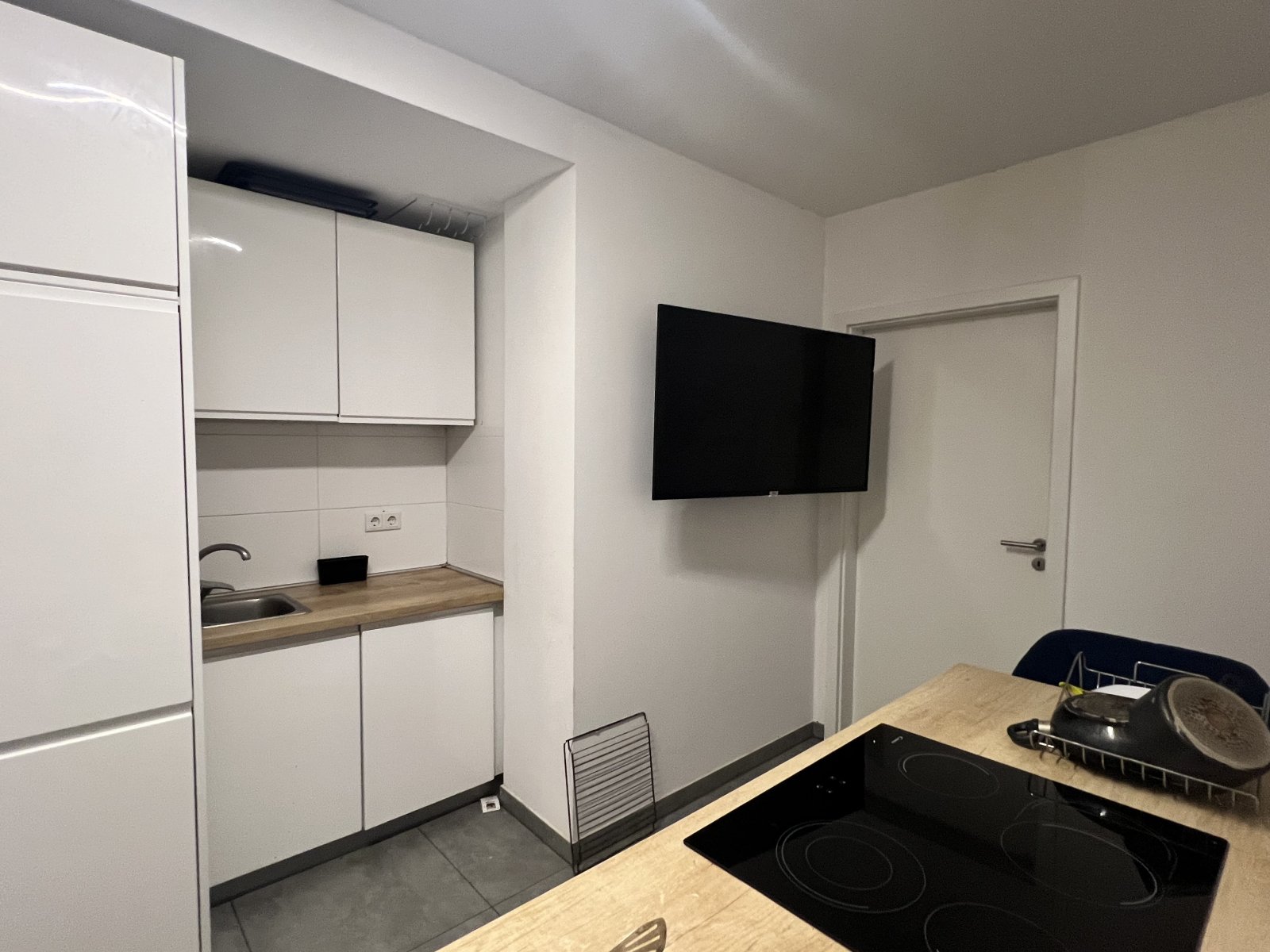 Nürnberg: Großes Zimmer in moderner 4er-WG in Nürnberg am Nordring Nürnberg: Großes Zimmer in moderner 4er-WG in Nürnberg am Nordring