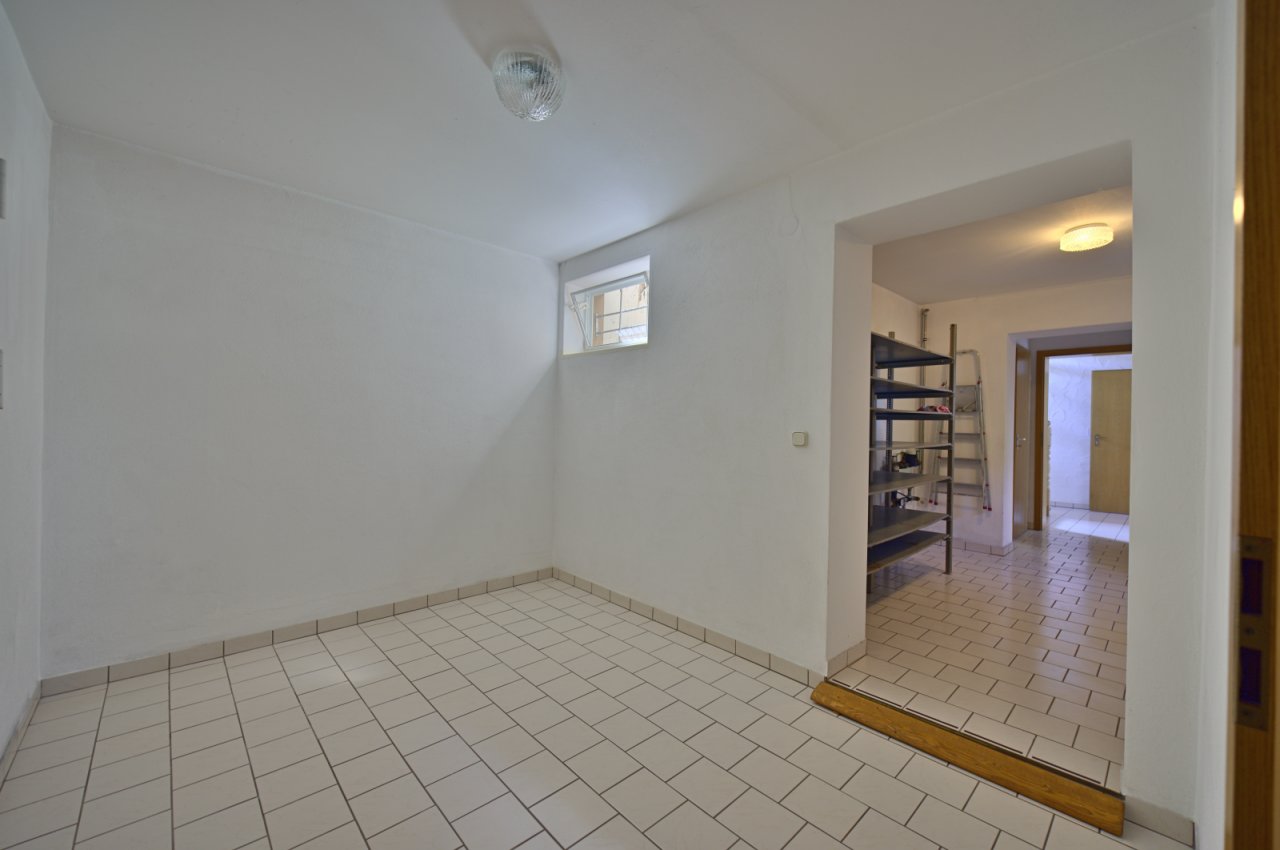 Helles Kellergeschoss mit Fensterbelichtung und praktischer Raumaufteilung Helles Kellergeschoss mit Fensterbelichtung und praktischer Raumaufteilung